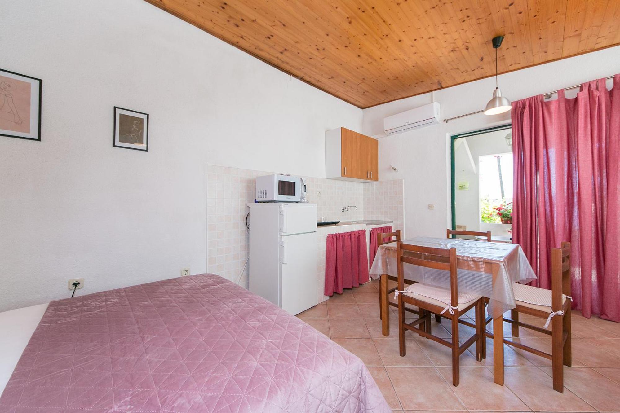 Apartments By The Sea Zivogosce - Blato, Makarska - 1057 Blato  Phòng bức ảnh