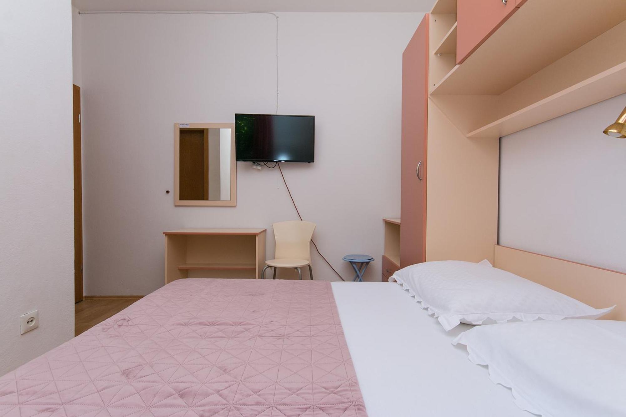 Apartments By The Sea Zivogosce - Blato, Makarska - 1057 Blato  Phòng bức ảnh